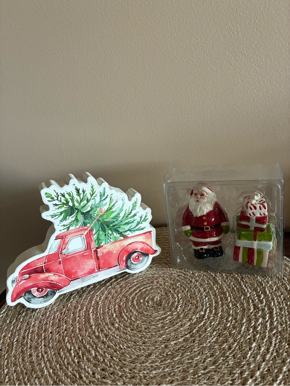 Holiday Wood block Red Truck with Tree and Santa/Gifts Salt & Pepper Shakers